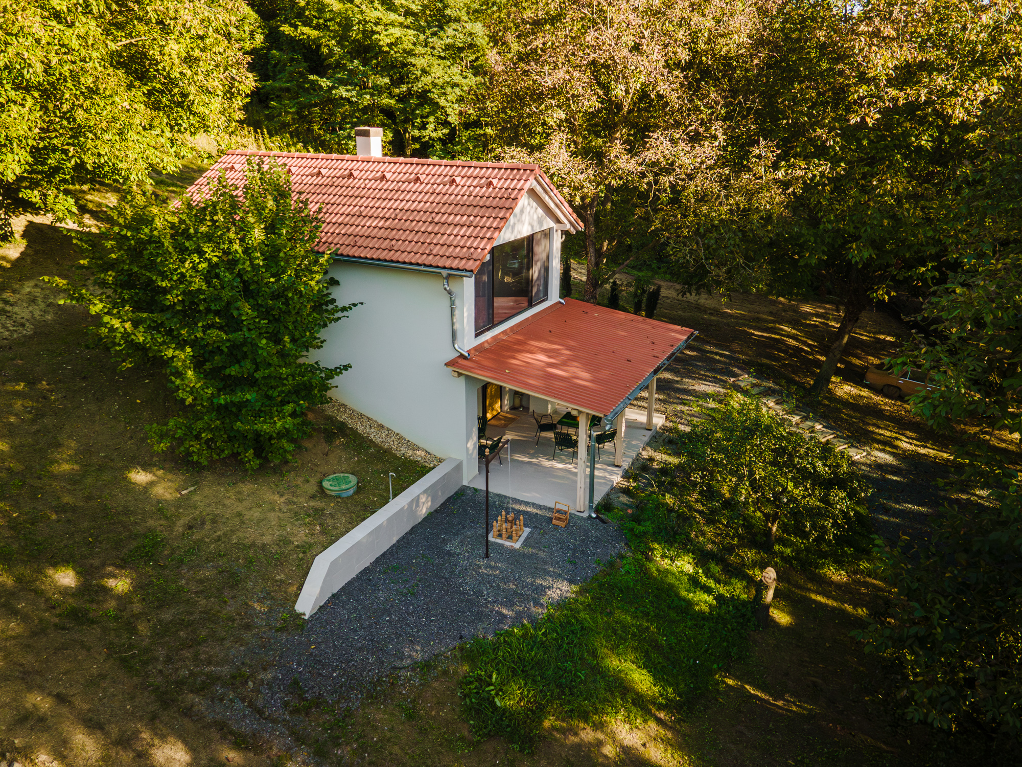 Retro House  -  2