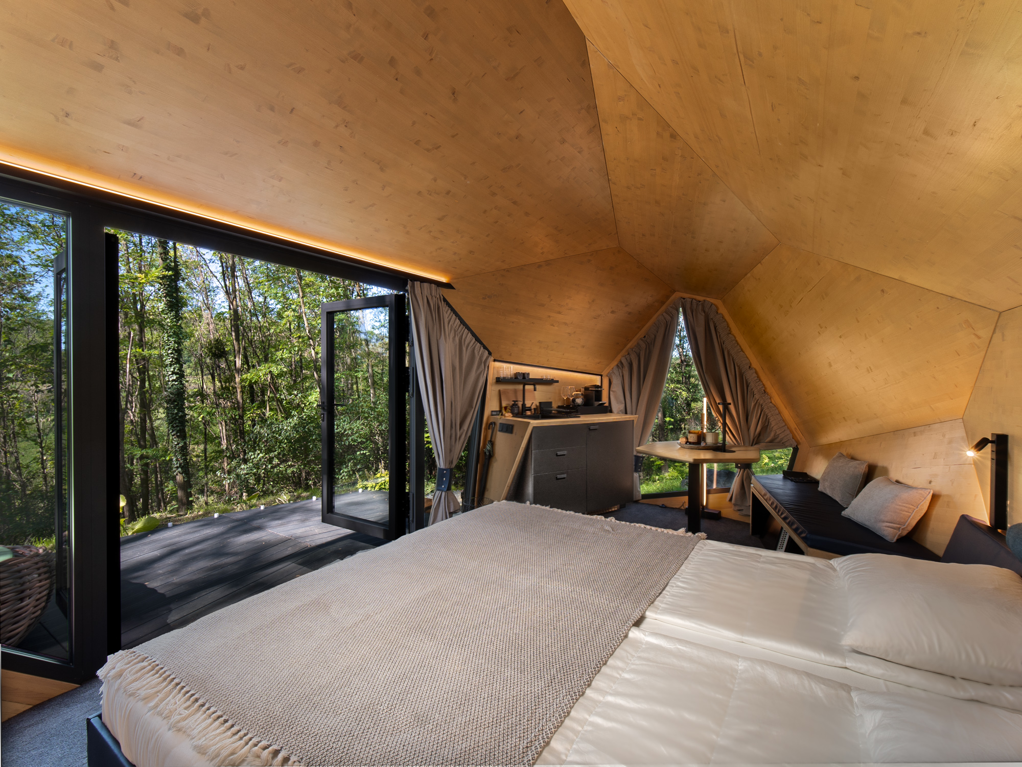 Pebble Cabin — Pároknak